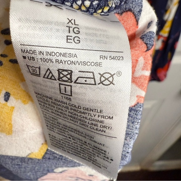 Old Navy Floral Women's Blouse - Multicolor Size XL GUC - Picture 5 of 6